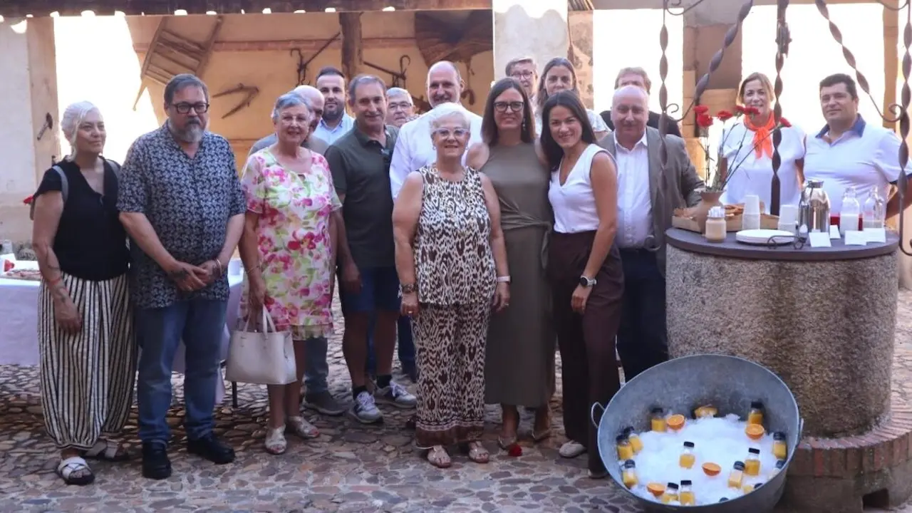 La consejera portavoz del Gobierno de Castilla-La Mancha, Esther Padilla, ha participado en las IV Jornadas de Alfarería y Pintura de Puente del Arzobispo (Toledo)