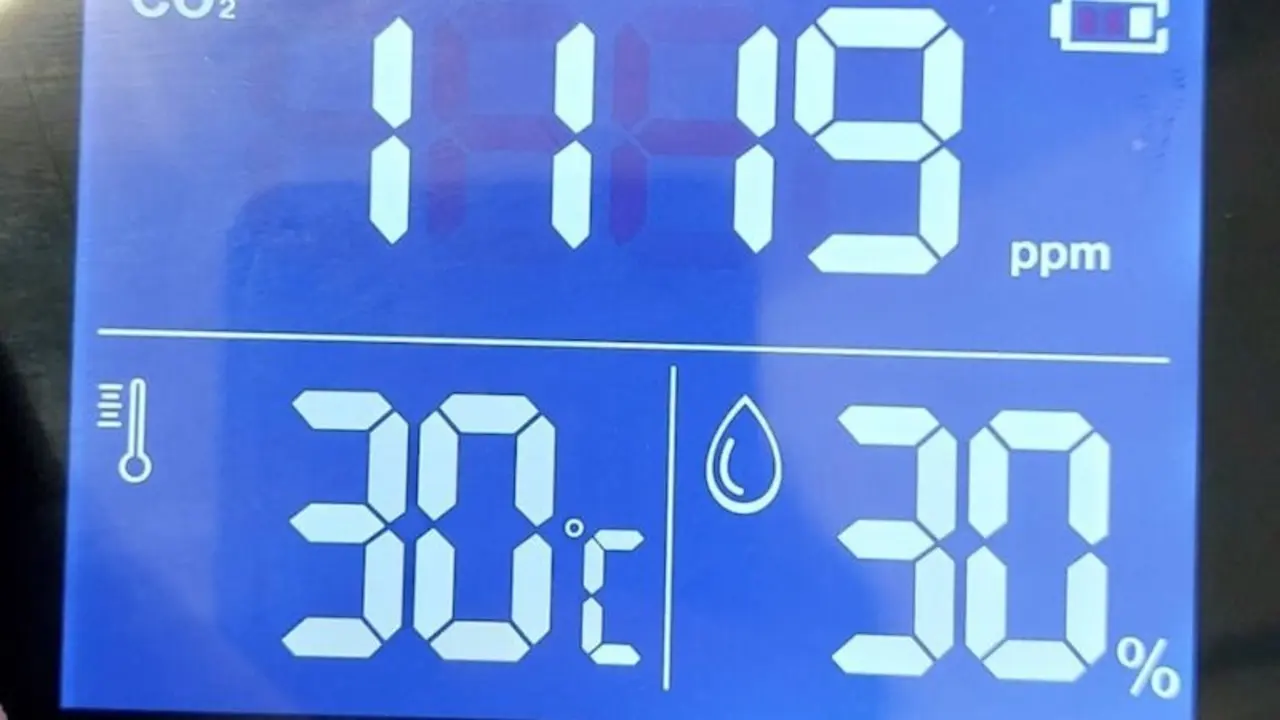 Temperaturas de hasta 30 grados en algunas consultas del hospital de Cuenca por una avería