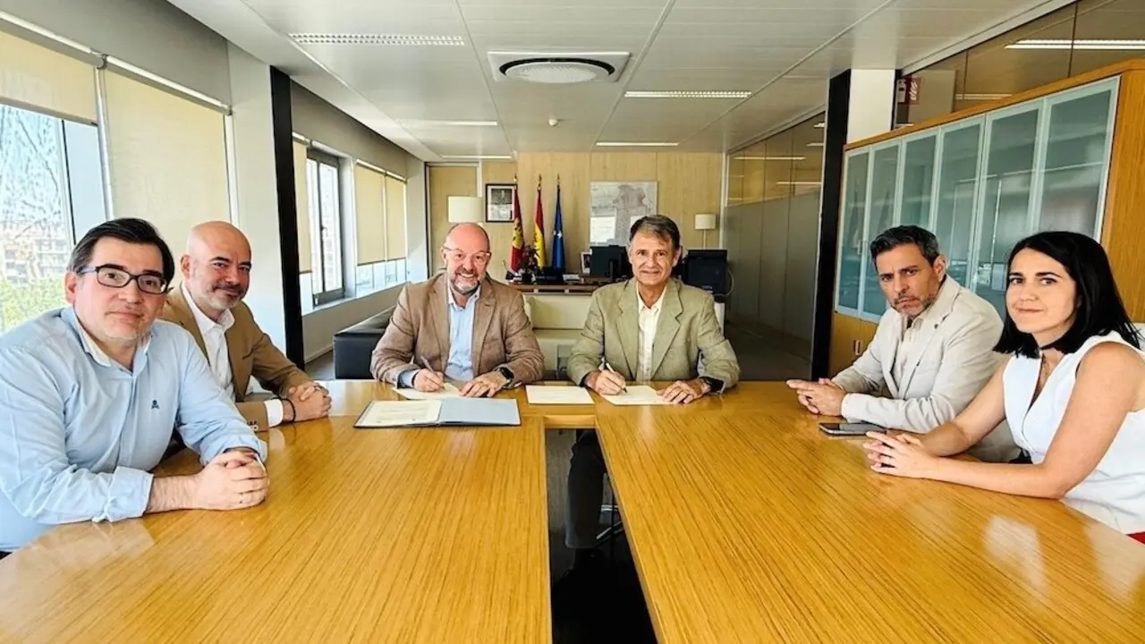 El Sescam y los Colegios de Médicos renuevan su colaboración para el desarrollo del Programa de Atención Integral al Profesional de la Medicina Enfermo