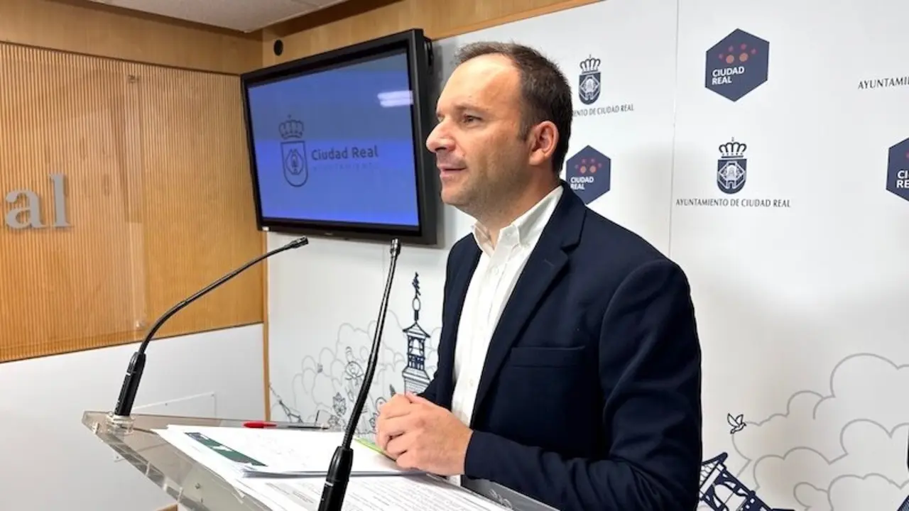 El portavoz del equipo de Gobierno del Ayuntamiento de Ciudad Real, Guillermo Arroyo, ha informado en rueda de prensa de los asuntos de la Junta de Gobierno Local