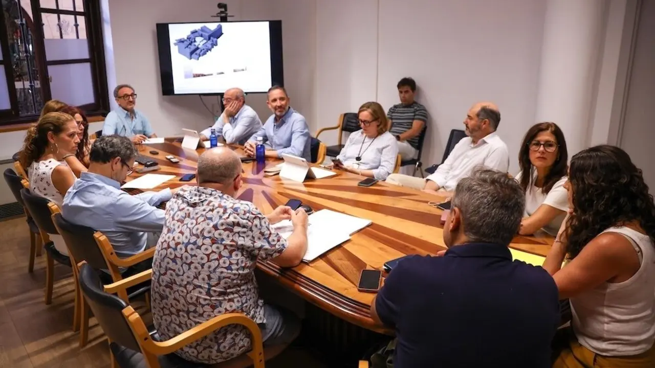 En la imagen un instante de la Comisión de Empleo, Desarrollo Económico y Planeamiento del Ayuntamiento de Toledo