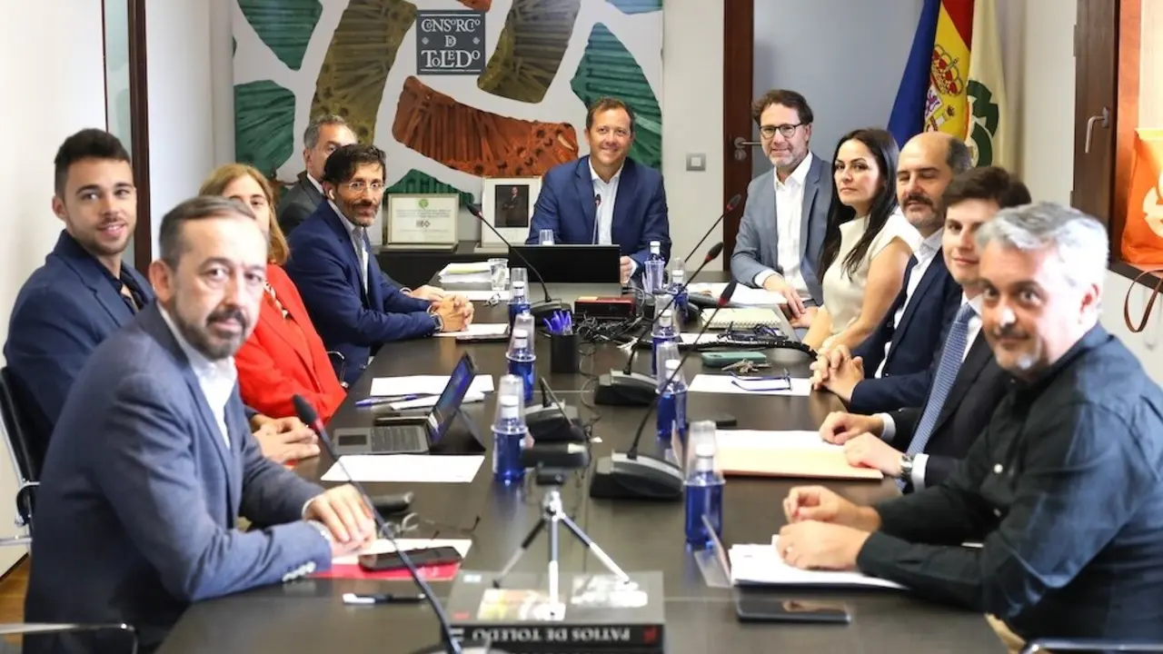 El alcalde de Toledo, Carlos Velázquez, ha presidido la reunión de la Comisión Ejecutiva del Consorcio de la Ciudad de Toledo