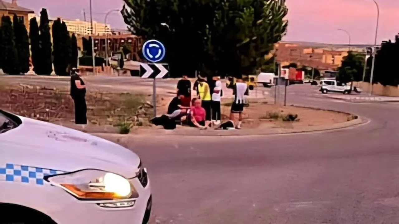 Herido un motorista de 17 años tras chocar con una señal en una calle de Cuenca