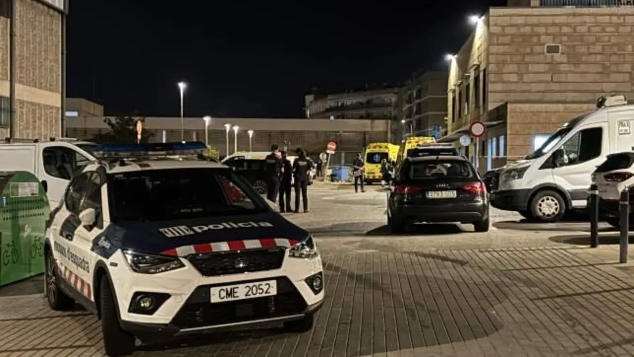 Abatido a tiros un hombre que ha entrado armado con un cuchillo a una comisaría