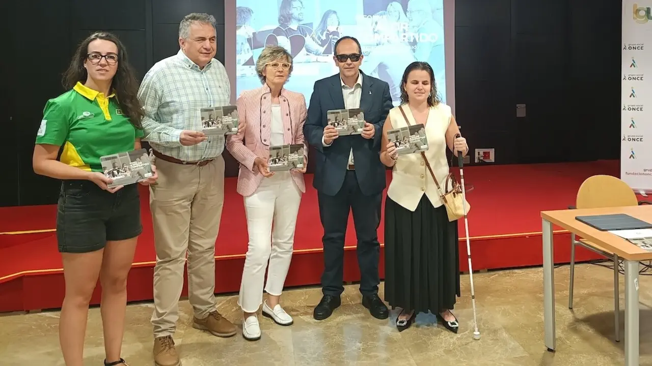 Los responsables de la ONCE en Castilla-La Mancha durante la presentación de la memoria de la organización