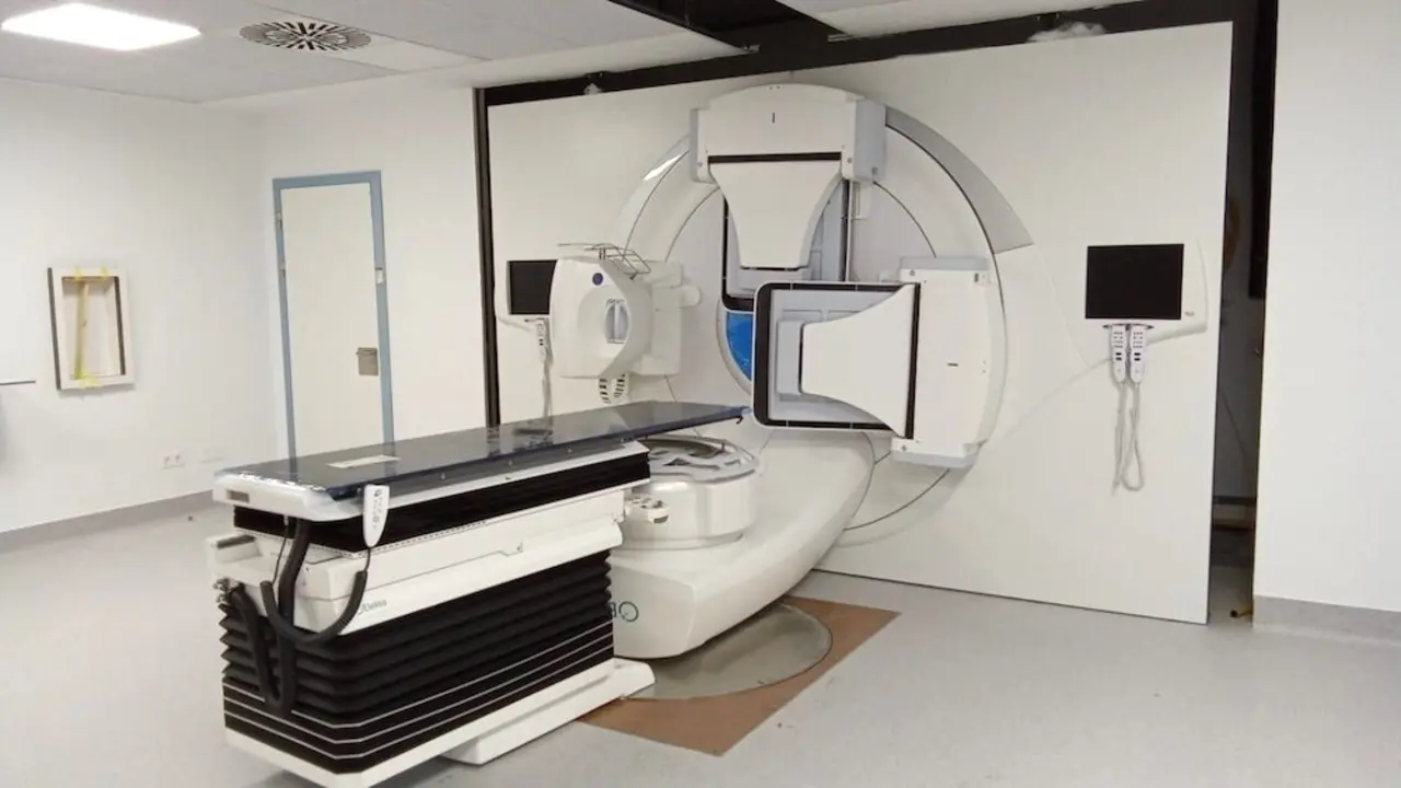 El Sescam trabaja en asegurar tratamientos de oncología radioterápica en Cuenca