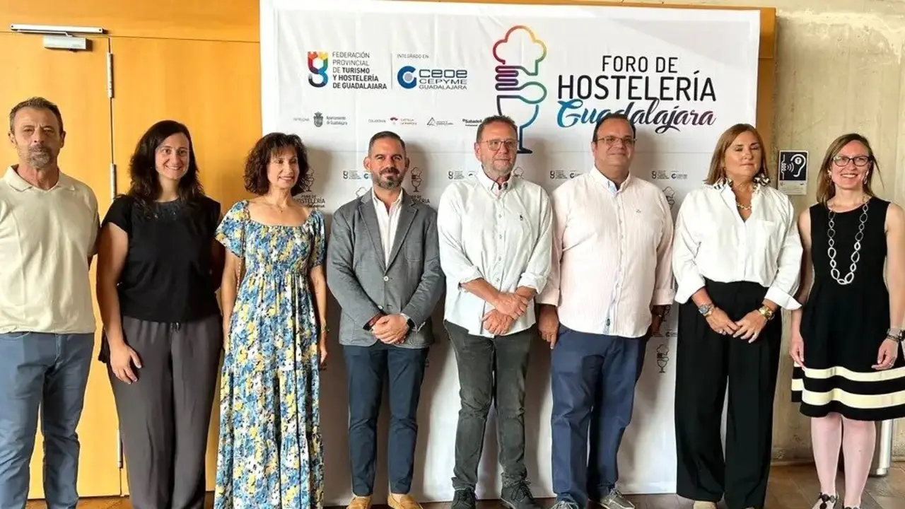 La Sala Tragaluz del Buero Vallejo de Guadalajara ha acogido este lunes el IV Foro de Hostelería de la provincia - Fotografía: Onda Cero
