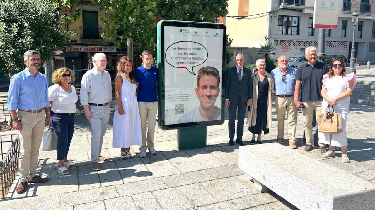 Puertollano (Ciudad Real) se une a la campaña 'Ya es hora de salir del armario de la exclusión"