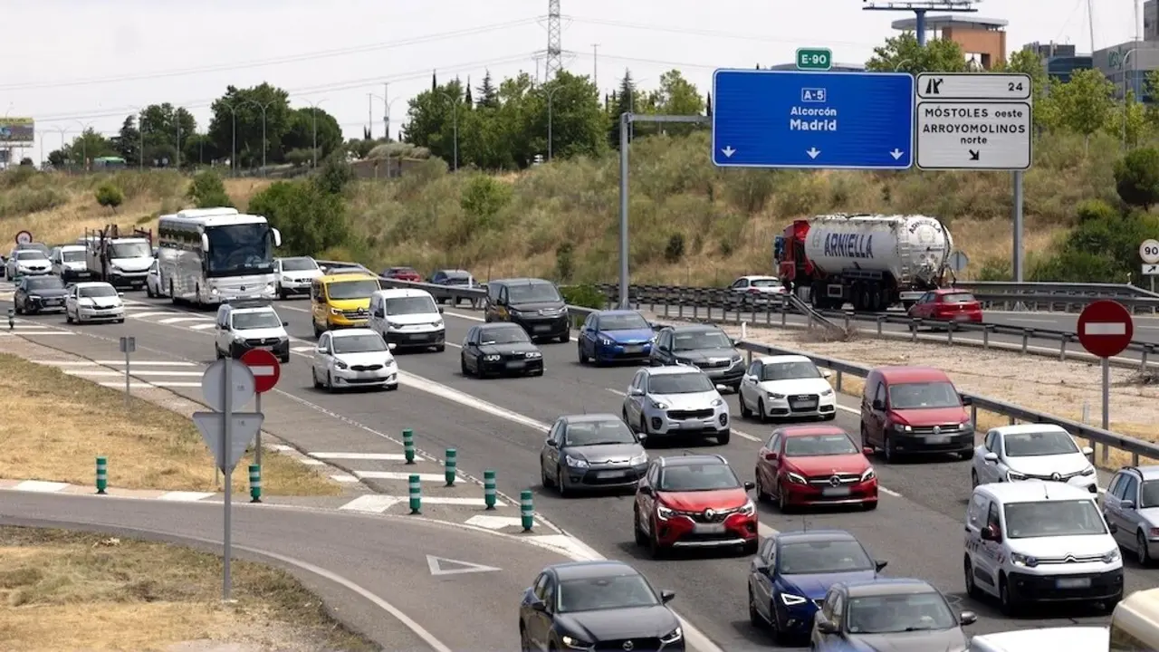 tráfico, desplazamientos, viajes, autovía, coches, motor, parque móvil, carreteras, operación especial, DGT, retenciones, A-5,