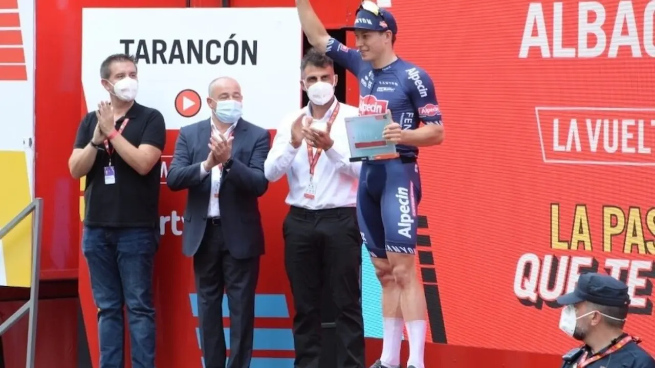 La Justicia archiva la causa contra Sáez y Belinchón por la llegada de La Vuelta a Albacete en 2021