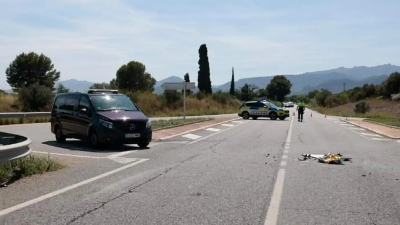 Muere un motorista arrollado por un coche que se ha saltado un stop en un cruce
