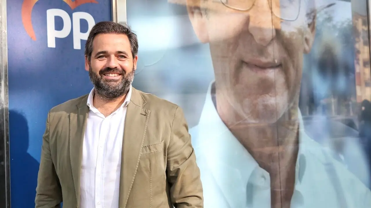 El presidente del PP de Castilla-La Mancha, Paco Núñez, posa en un momento de la entrevista - EP/Juanma Jiménez