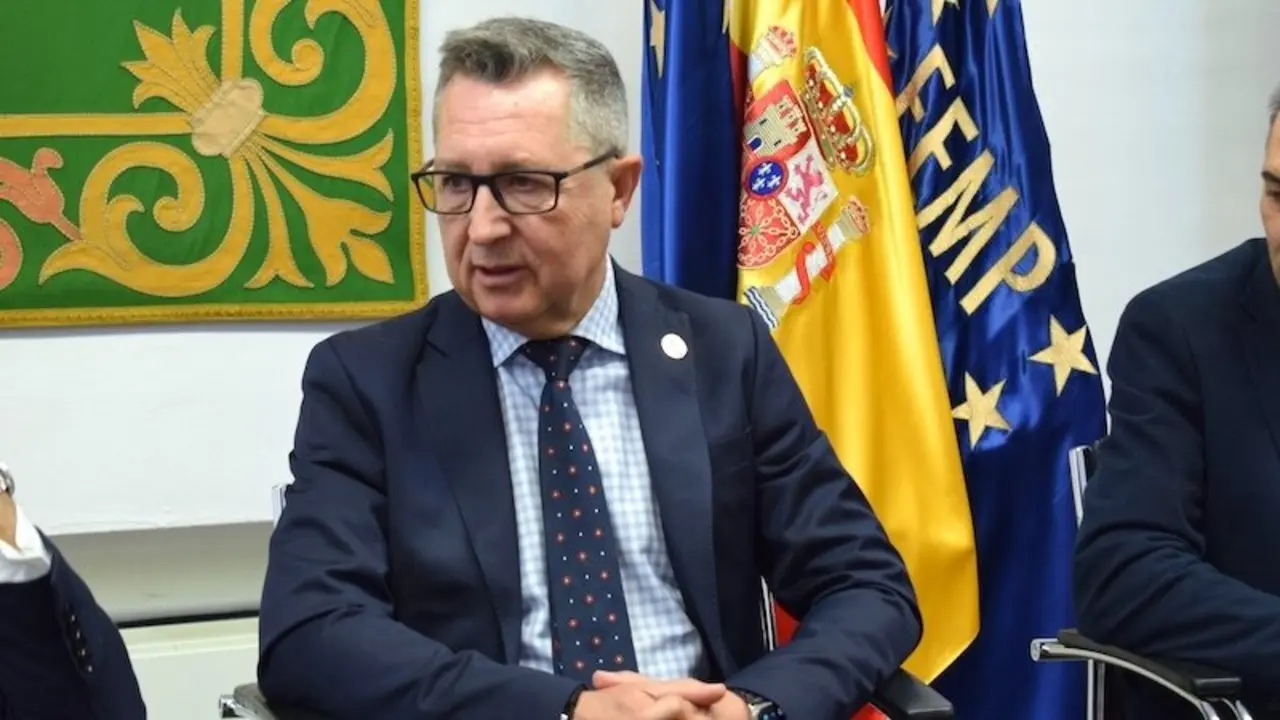 Archivada la denuncia contra el exjefe de la Policía de Albacete, Pascual Martínez, por el contrato de uniformidad