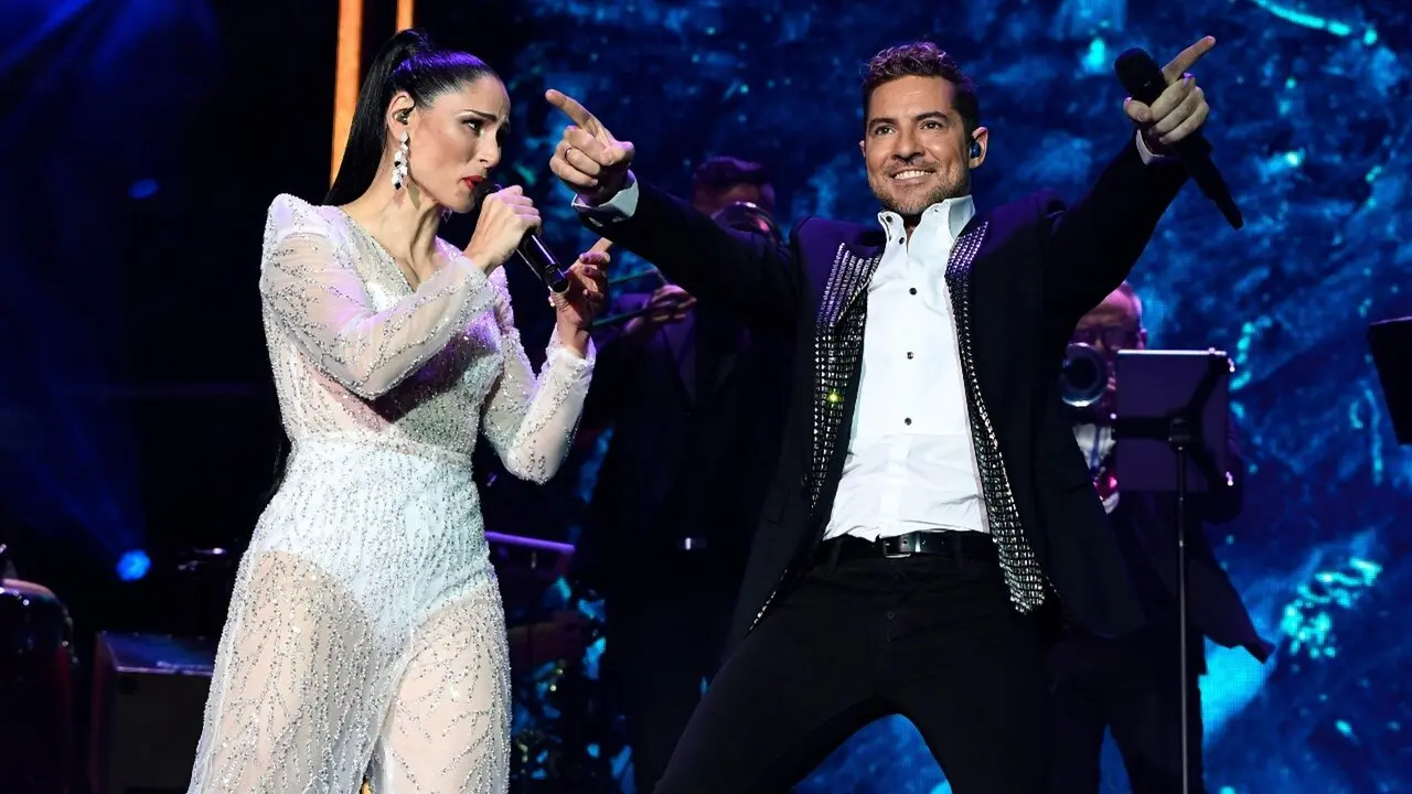 En la imagen de archivo Rosa López y David Bisbal durante un concierto