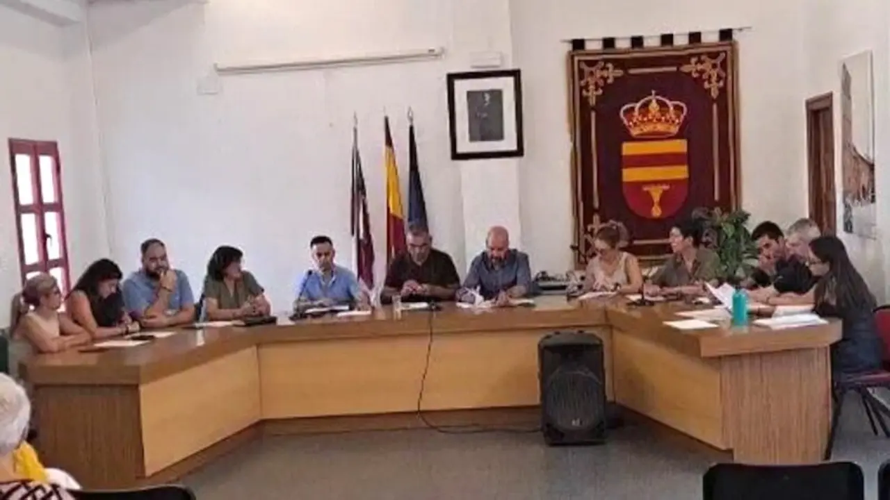 En la imagen un instante del pleno del Ayuntamiento de Villalamalea (Albacete)