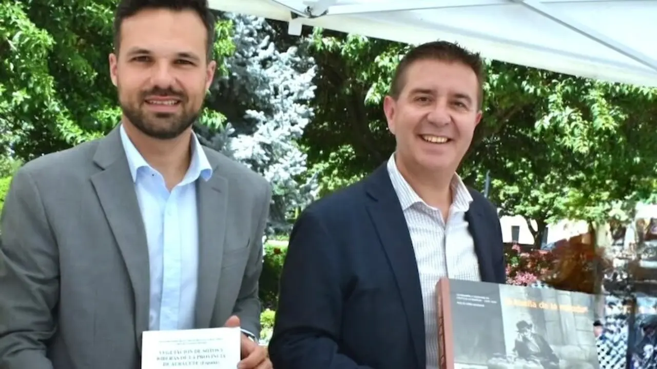 Foto de archivo del presidente provincial y el diputado del área de Cultura