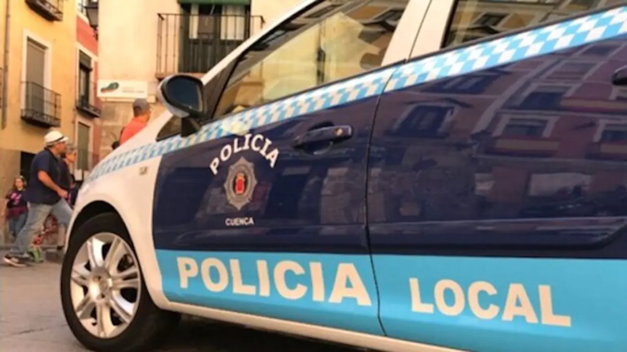 En la imagen de archivo un coche patrulla de la Policía Local de Cuenca