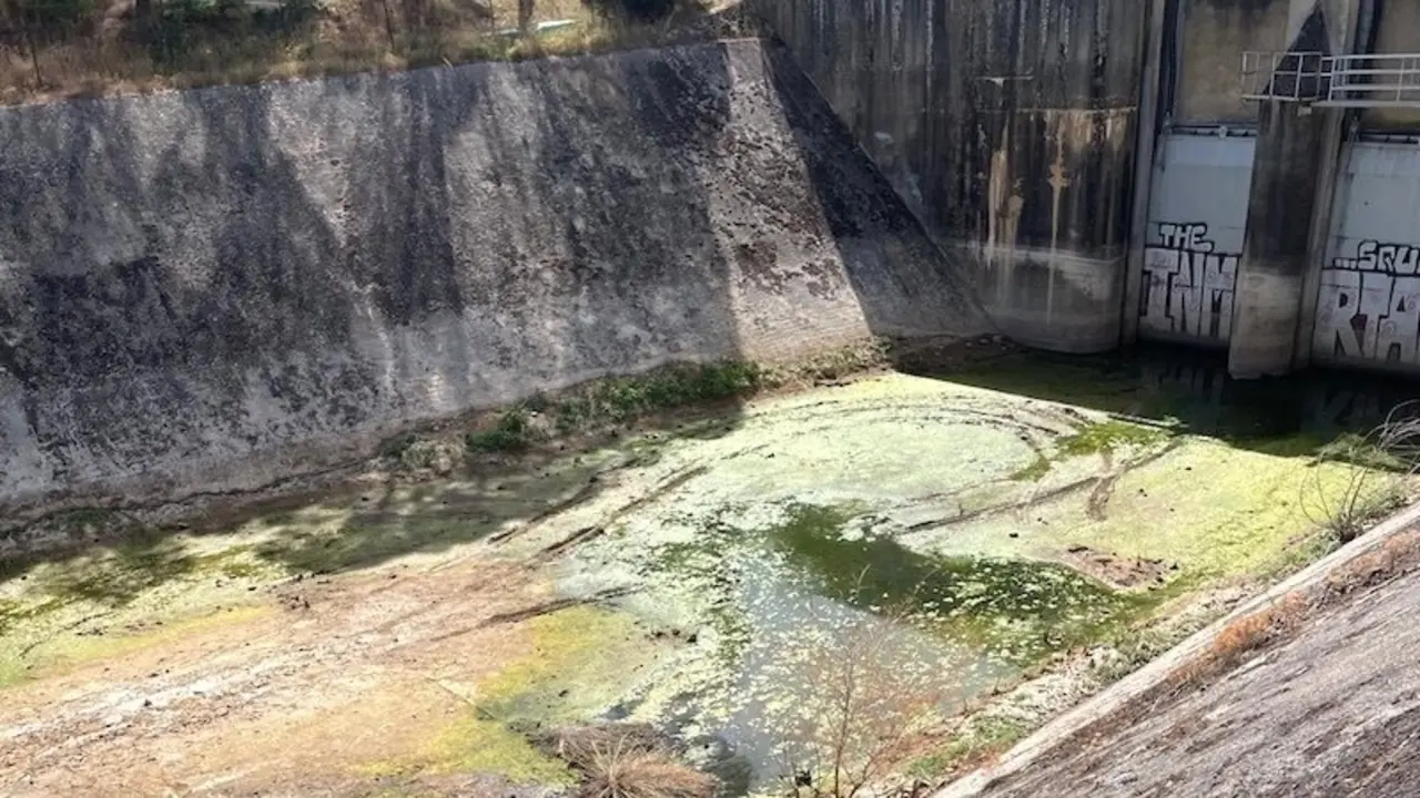 El Ayuntamiento de Sacedón denuncia el abandono del canal del trasvase por parte de la CHT