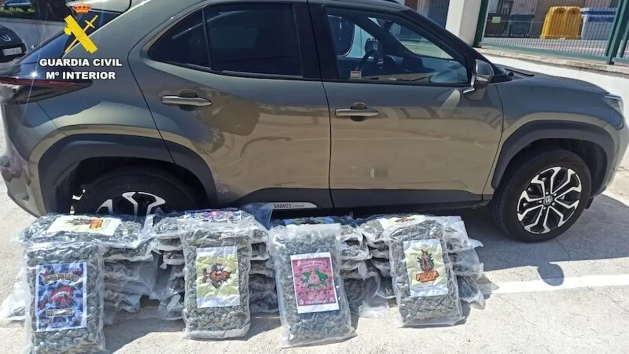 Detenido en Caudete (Albacete) un hombre que llevaba 30 kilos de marihuana en su vehículo