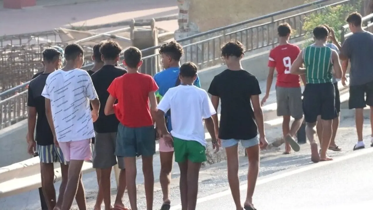El Gobierno trasladará a un segundo grupo de menores migrantes a la Península este fin de semana, inmigración, menas,&nbsp;
