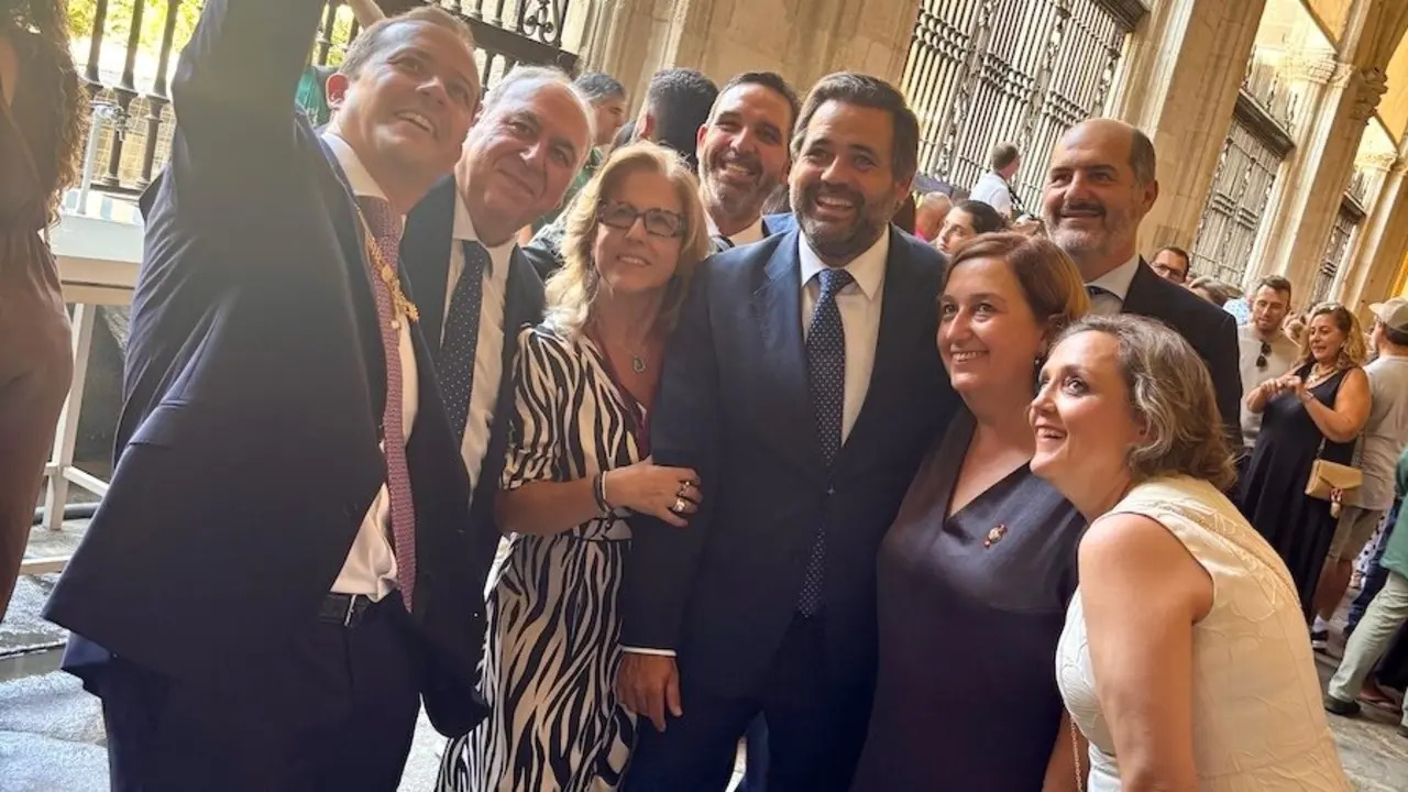 El presidente del PP de Castilla-La Mancha, Paco Núñez, asiste en la Catedral Primada de Toledo, a la misa en honor a la Virgen del Sagrario, patrona de la capital regional