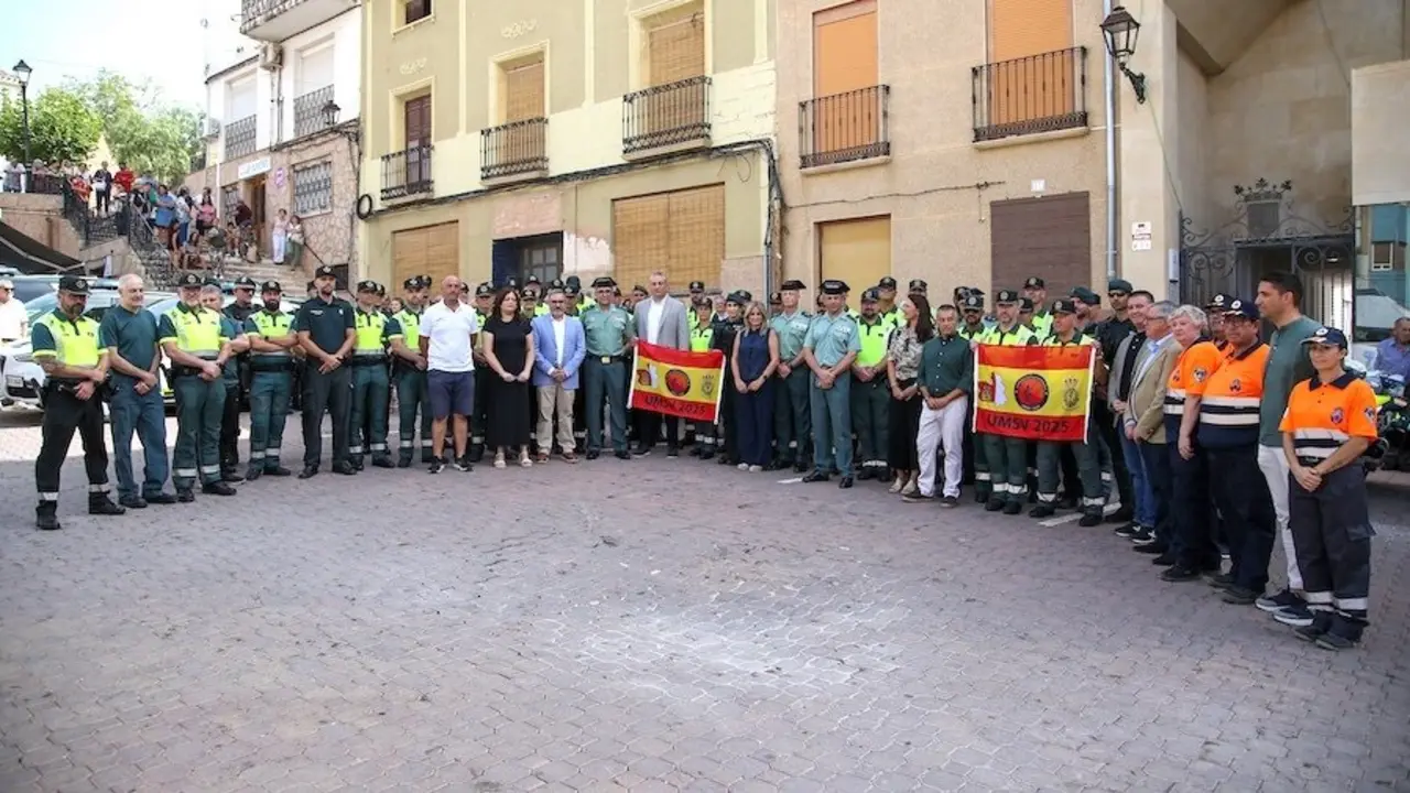 La delegada del Gobierno en Castilla-La Mancha, Milagros Tolón, ha presentado en Ontur (Albacete) el despliegue de la Guardia Civil para que la I Vuelta Ciclista a Castilla-La Mancha "sea una auténtica fiesta deportiva"