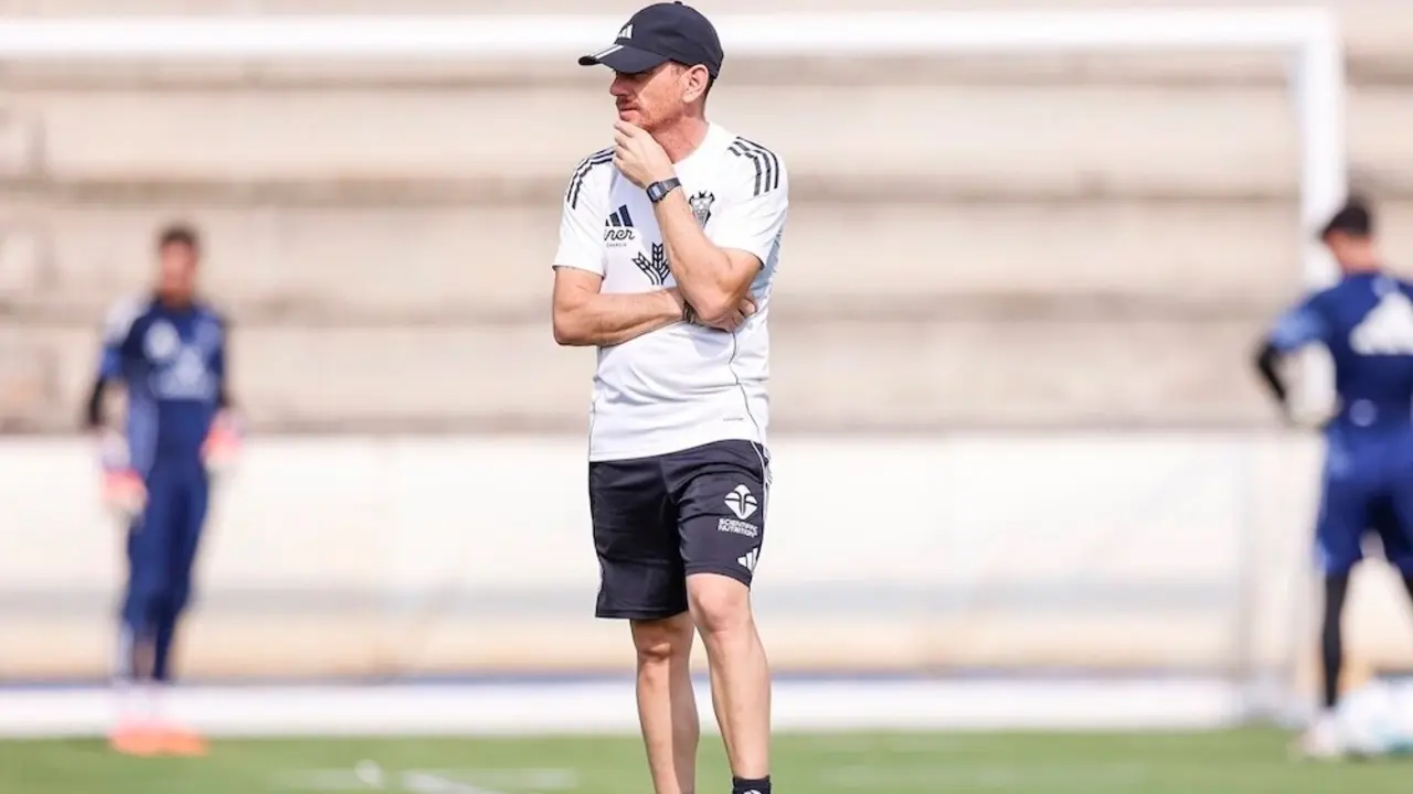 El entrenador del Albacete Balompié, Alberto González