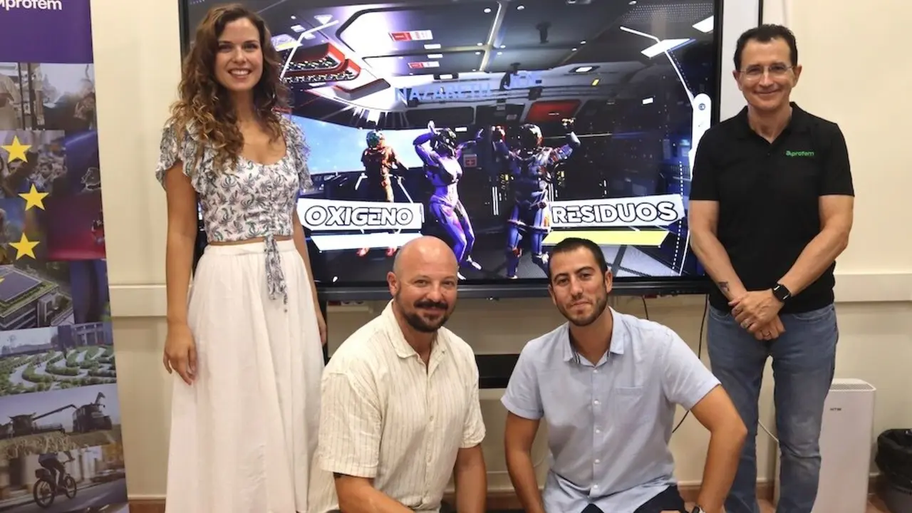 La directora general de Asuntos Europeos, Nazareth Rodrigo, ha visitado la sede que Aprofem en Albacete