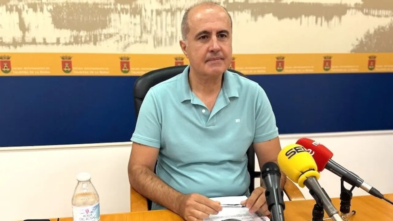 El portavoz del equipo de Gobierno del Ayuntamiento de Talavera de la Reina, Jesús García-Barroso, ha informado en rueda de prensa de los asuntos de la Junta de Gobierno Local