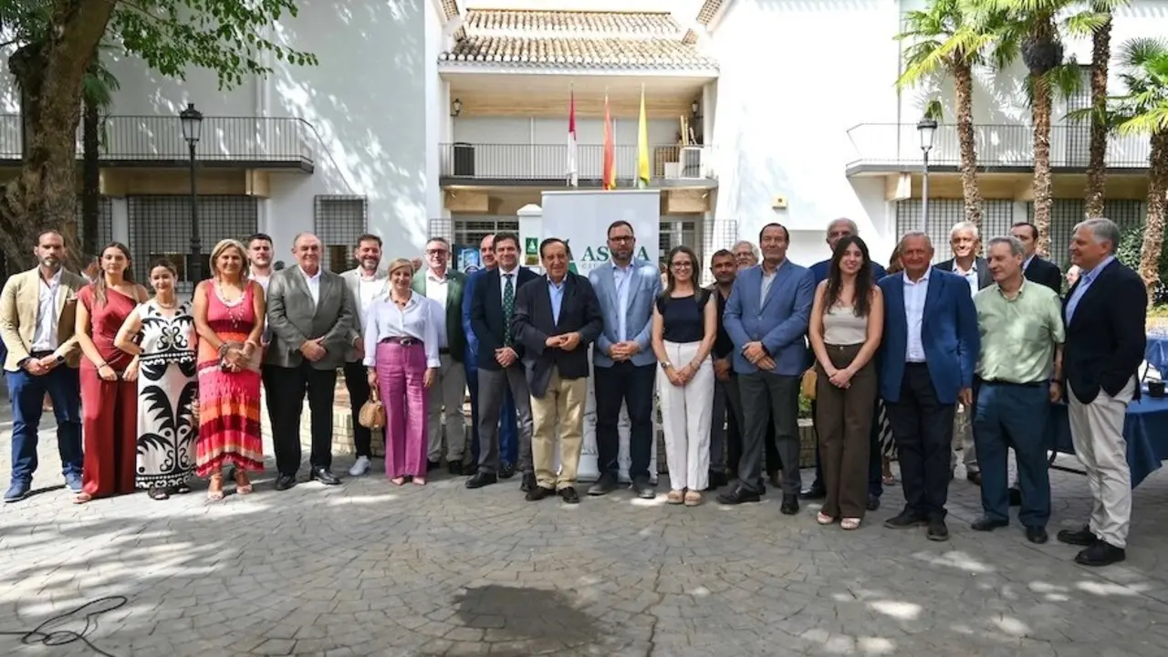 Reclaman agua, una PAC sin recortes y apoyo frente a aranceles en el Día del Viticultor