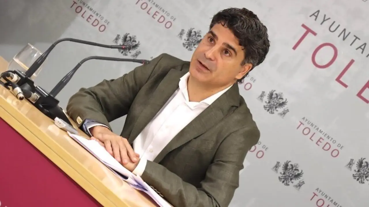 El portavoz del equipo de Gobierno del Ayuntamiento de Toledo, Juan José Alcalde, ha informado en rueda de prensa de los asuntos de la Junta de Gobierno Local