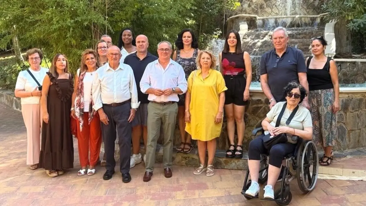 El programa 'Mójate por el párkinson' beneficia a unas 250 personas en esta edición