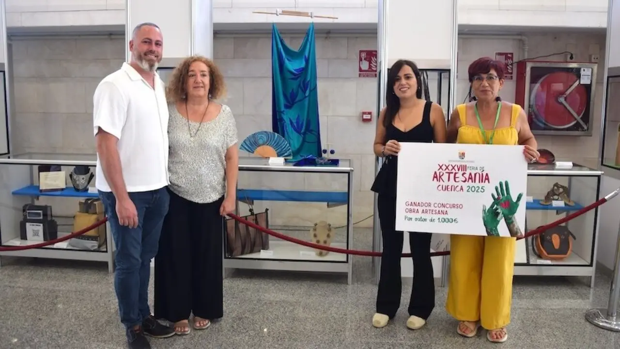 Ambatik Pintura en Seda, premio ‘Obra Artesana 2025’ de la Feria de Artesanía de la Diputación de Cuenca