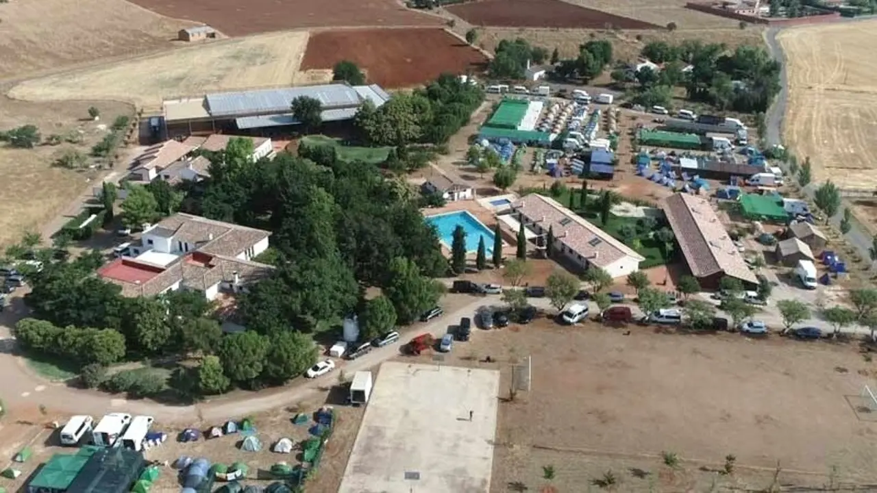 Hallan el cadáver de un hombre de 40 años en la piscina de un centro de retiros de la localidad ciudadrealeña de La Poblachuela