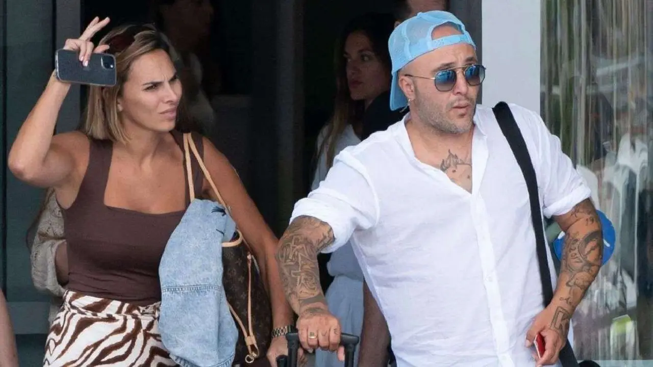 En la imagen de archivo Irene Rosales y Kiko Rivera en unos de sus viajes durante este verano