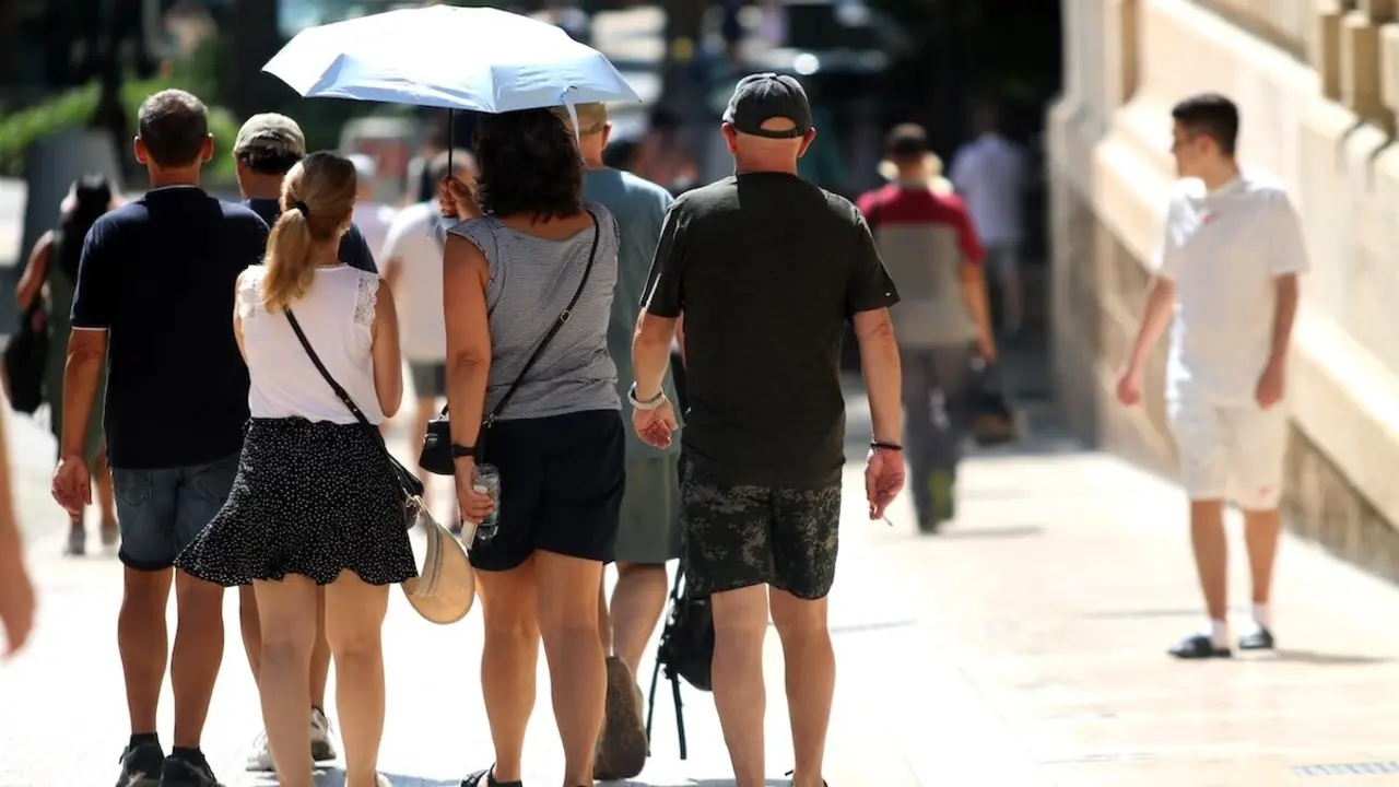población, calor, tiempo, verano, turistas, altas temperaturas,