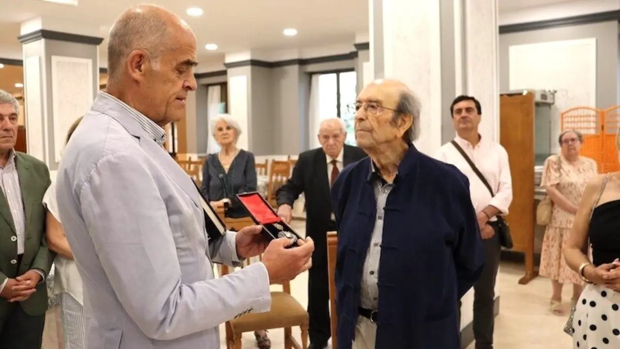 Muere Félix del Valle, director durante años de la Real Academia de Bellas Artes