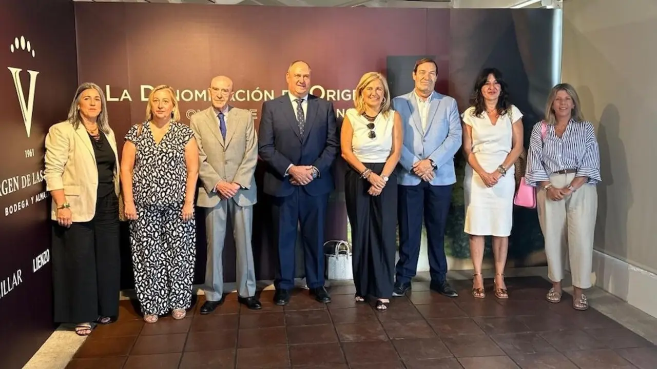 El consejero de Agricultura, Ganadería y Desarrollo Rural de Castilla-La Mancha, Julián Martínez Lizán, asiste a la comida de campaña de la Cooperativa ‘Virgen de las Viñas’ de Tomelloso (Ciudad Real)