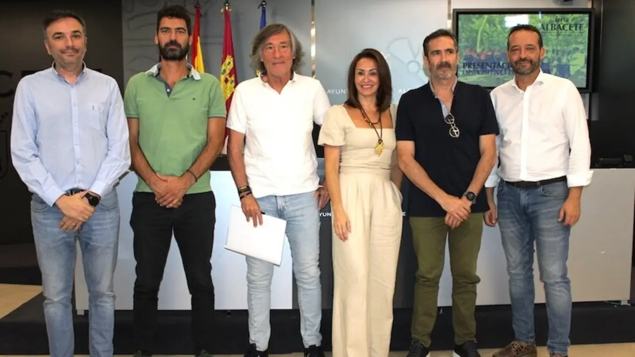La concejala de Medio Ambiente y Sostenibilidad, Rosa González de la Aleja, ha informado sobre el dispositivo especial de limpieza de la Feria de Albacete