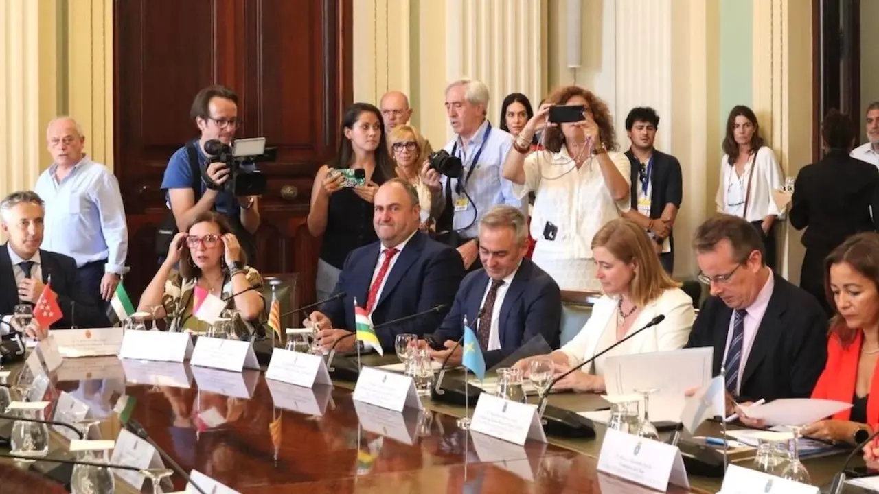 El consejero de Agricultura, Ganadería y Desarrollo Rural de Castilla-La Mancha, Julián Martínez Lizán, en la reunión de los Consejos Consultivos de Políticas Agrícola y Política Pesquera
