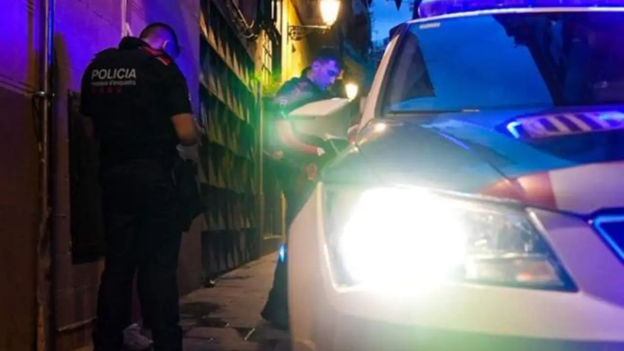 Apuñala a la pareja de su exmujer y rapta durante siete horas a la hija de un año