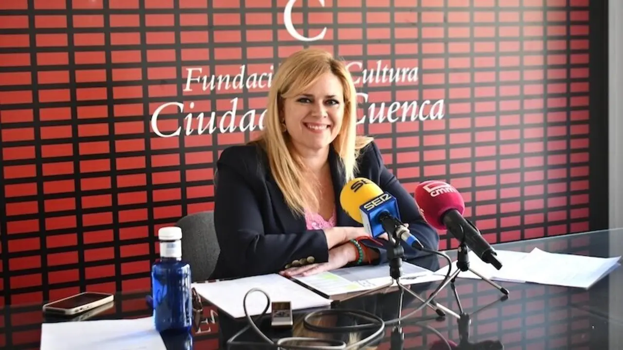 La concejala de Cultura del Ayuntamiento de Cuenca, María Ángeles Martínez, ha informado sobre la nueva etapa en el Teatro Auditorio de la ciudad