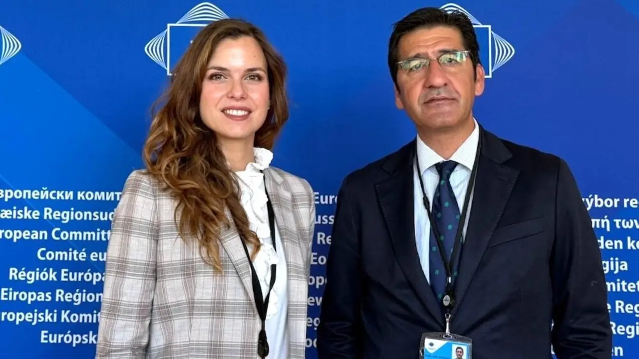 La directora general de Asuntos Europeos, Nazareth Rodrigo, y el vicepresidente segundo, José Manuel Caballero, este martes en Bruselas
