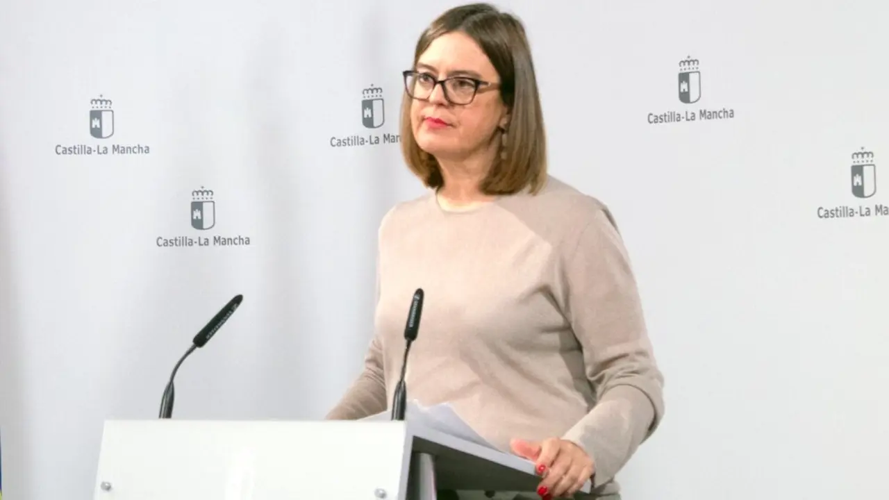 La consejera portavoz del Gobierno de Castilla-La Mancha, Esther Padilla, ha informado en rueda de prensa de los asuntos del Consejo de Gobierno