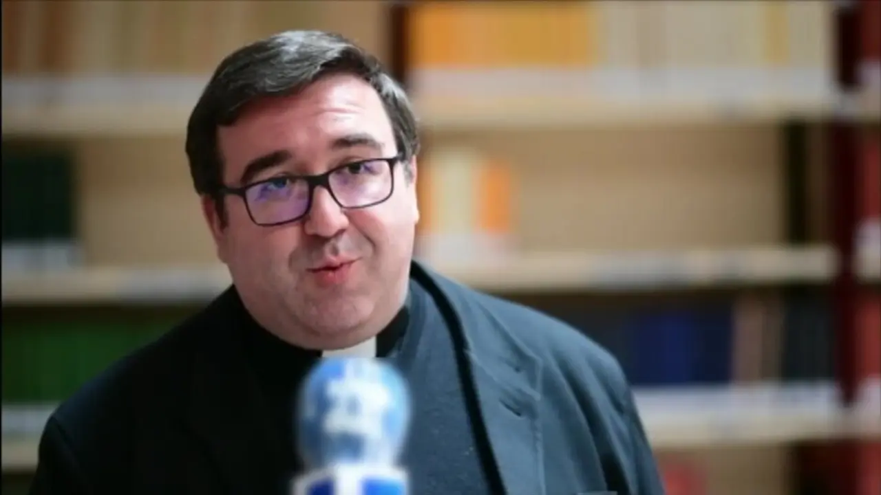 En la imagen de archivo el sacerdote apartado por el Arzobispado tras su detención, Carlos Loriente