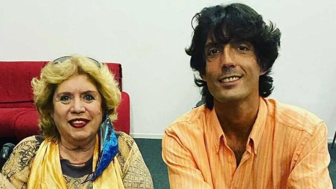 Alejandro Sancho, hijo de María Jiménez, vende las joyas de la artista por internet