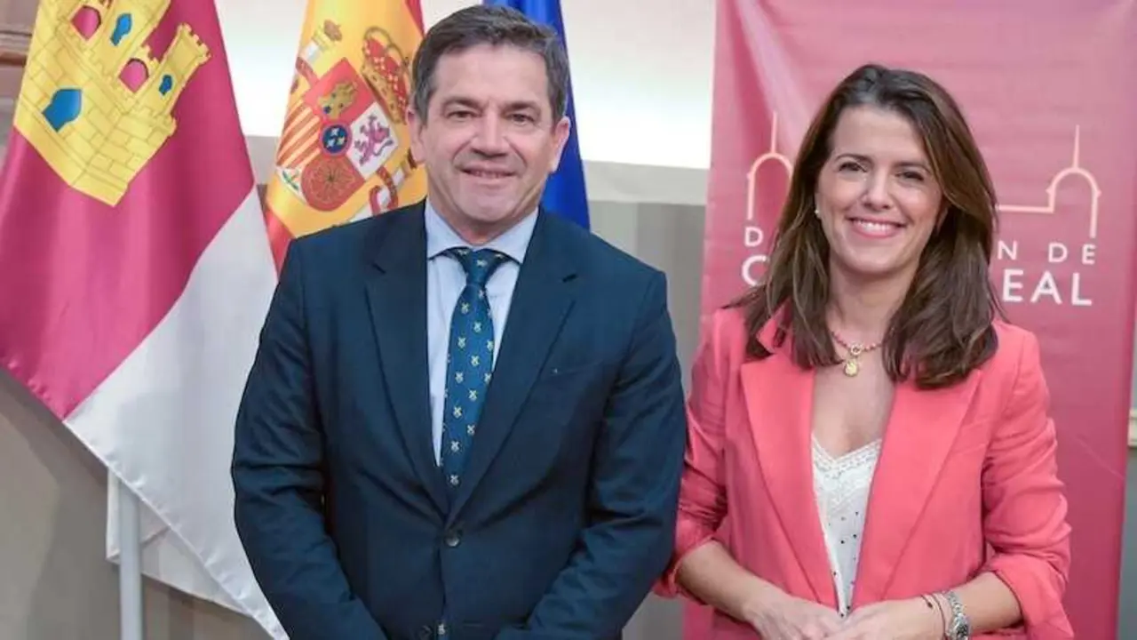 El presidente de la Diputación de Ciudad Real, Miguel Ángel Valverde, junto a la vicepresidente, María Jesús Pelayo