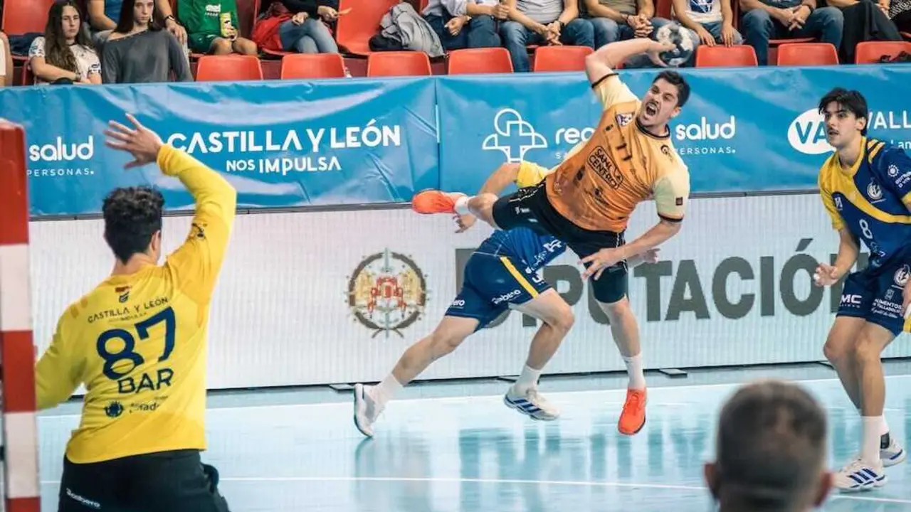 El Recoletas Valladolid impone su ley y deja sin premio al Sanicentro Guadalajara (32-22) - Fotografía: Alejandro Nieto