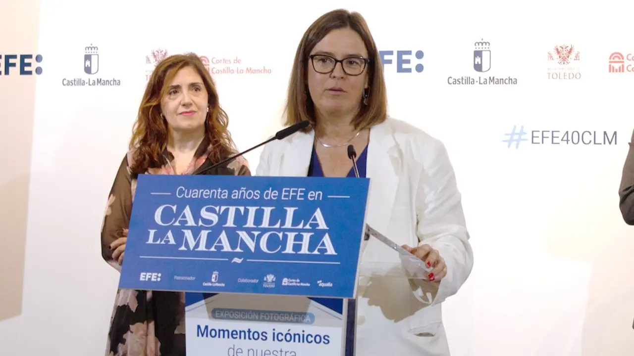 La consejera portavoz del Gobierno de Castilla-La Mancha, Esther Padilla, en la inauguración de la exposición fotográfica de la Agencia EFE, que se celebra este 2025 con motivo de los 40 años de su Delegación en la región