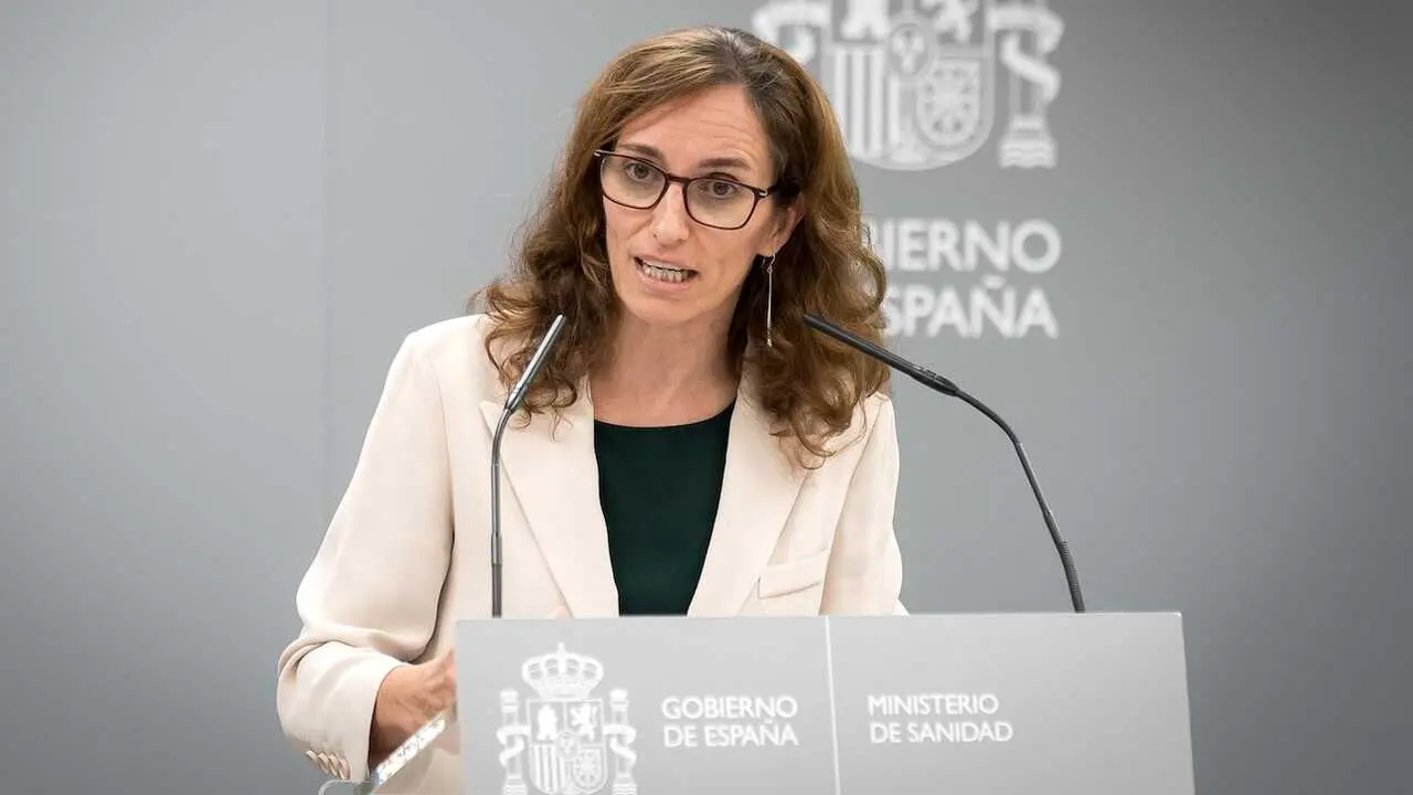 La ministra de Sanidad, Mónica García, presenta el estudio de la información correspondiente a las interrupciones voluntarias del embarazo realizadas en España durante el año 2024 - EP/Diego Radamés
